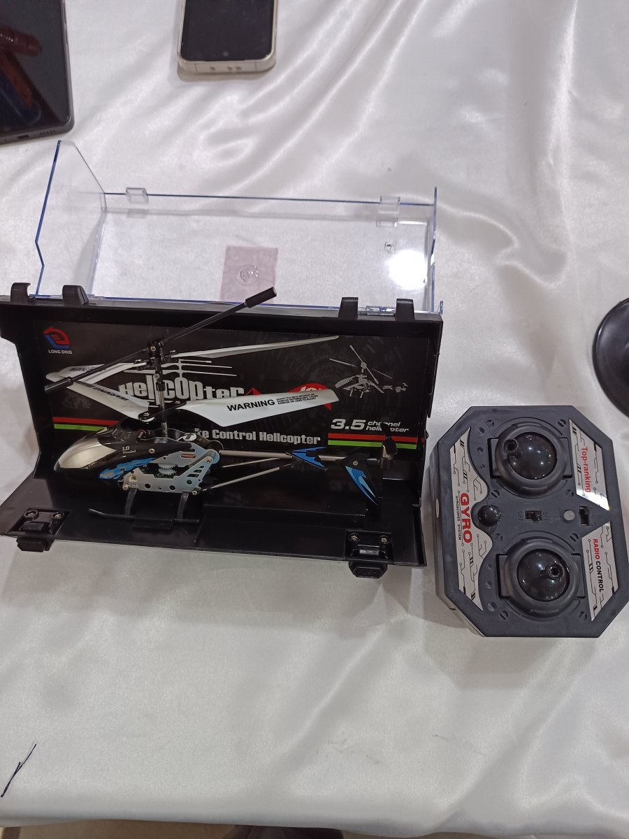Avião de Controle Remoto Recarregável | 4 Cores