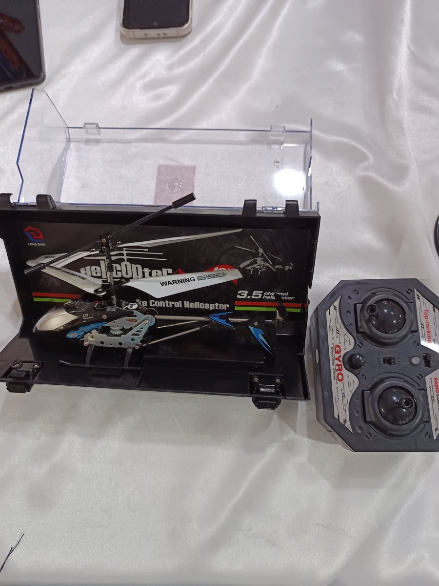 Avião de Controle Remoto Recarregável | 4 Cores